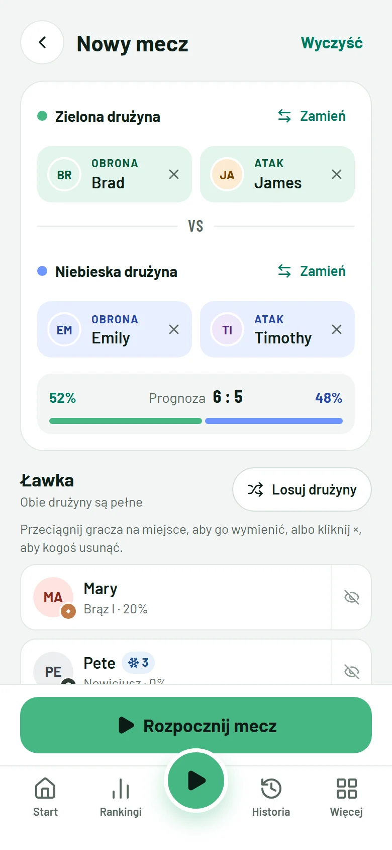 Ekran nowego meczu: czterech graczy w zielonej i niebieskiej drużynie, z prognozą zwycięzcy