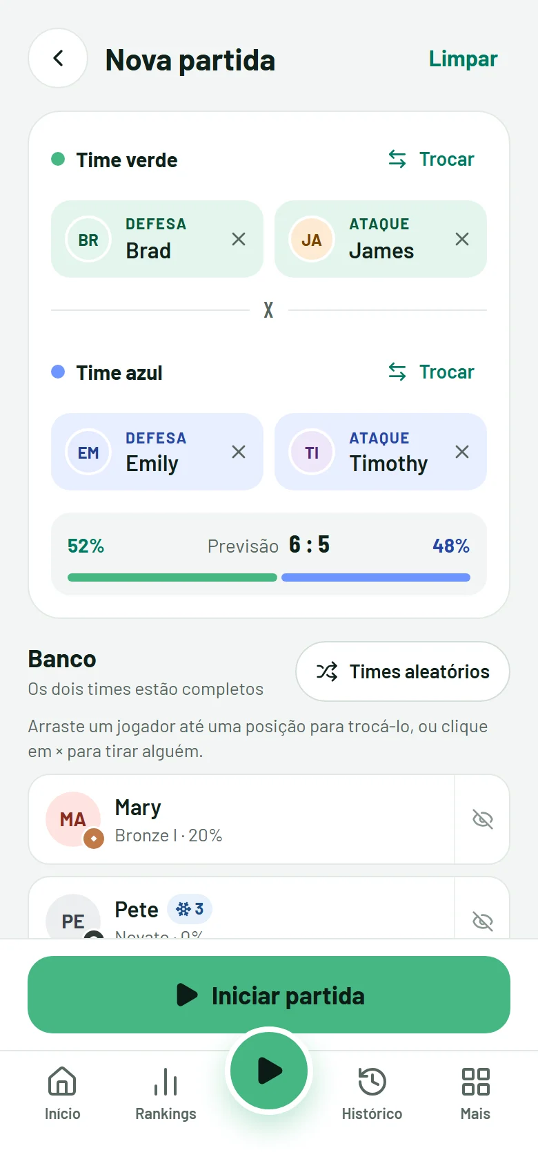A tela de nova partida: quatro jogadores no time verde e no time azul, com a previsão de vitória
